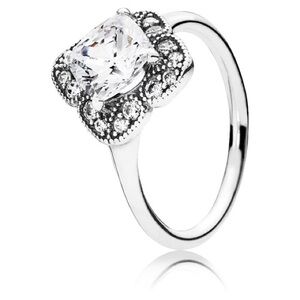 Pandora Crystallized Floral Fancy Ring